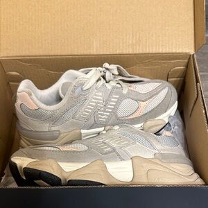 New Balance Women's Gray and Peach Sneakers